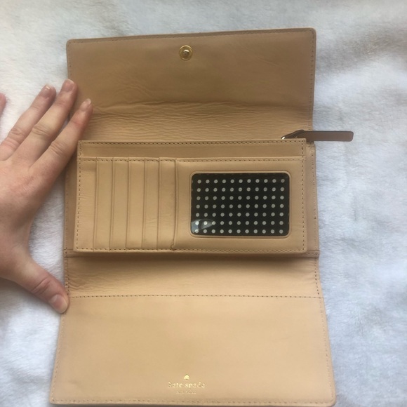 Kate Spade wallet - Picture 3 of 5